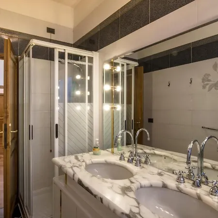 住宿加早餐酒店 金百合ii住宿加早餐旅馆 阿雷佐